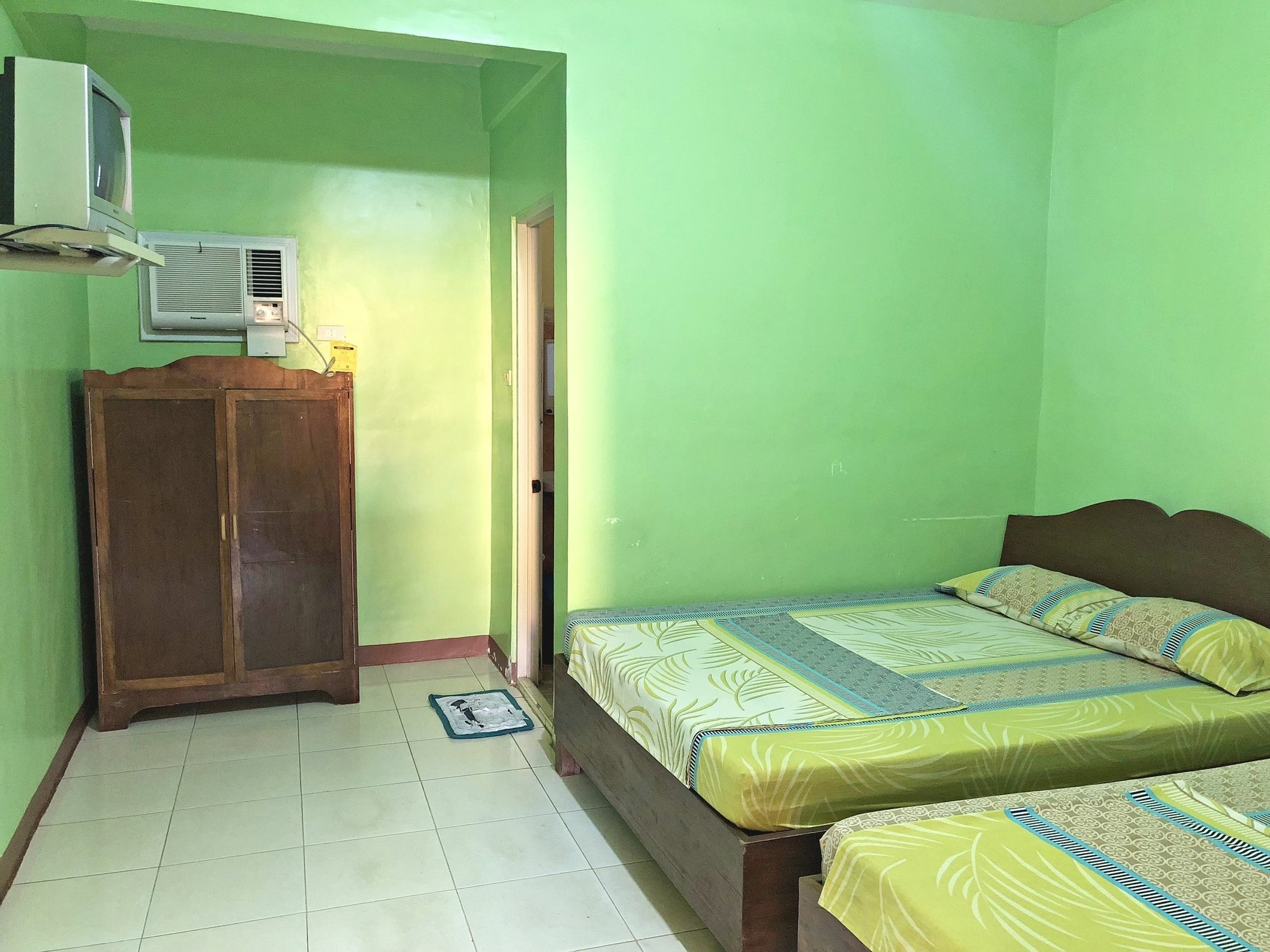 Queen Of Isle Cottages And Restaurant Puerto Galera Εξωτερικό φωτογραφία
